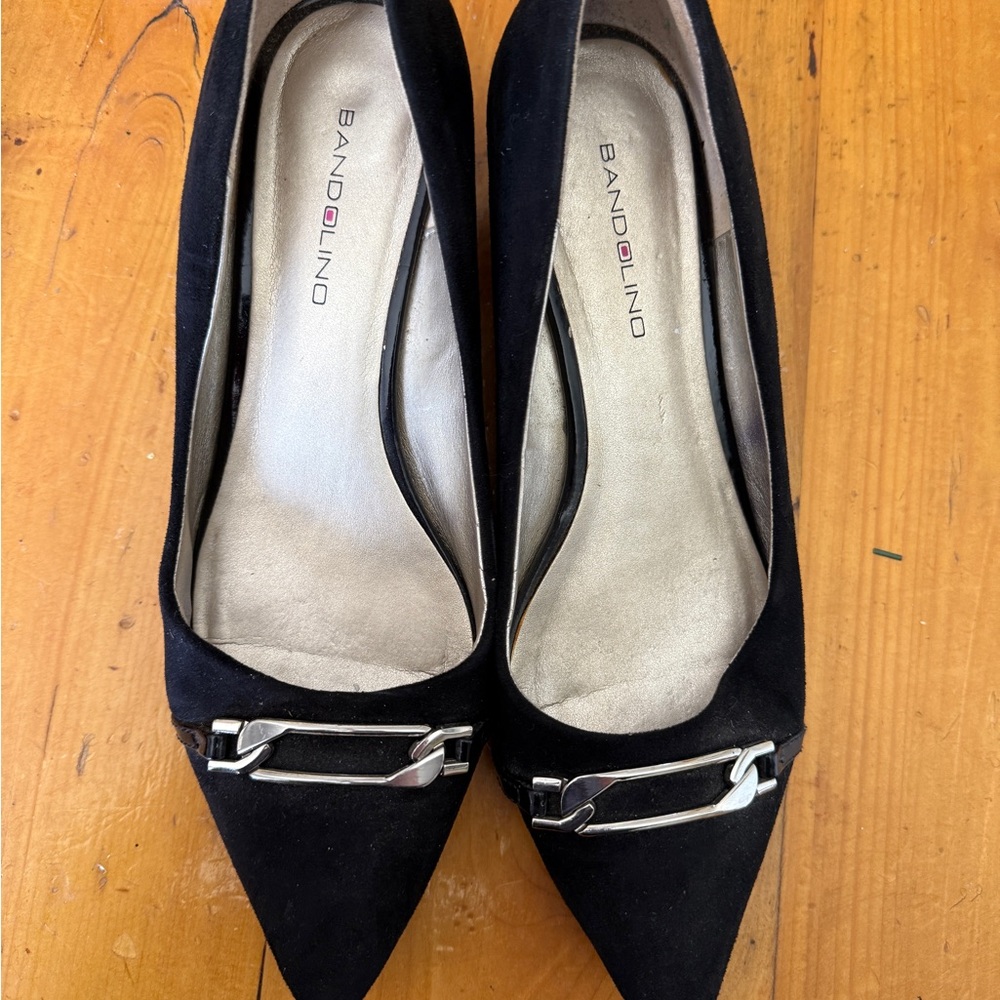 Bandolino Black Heels with Metallic Accent